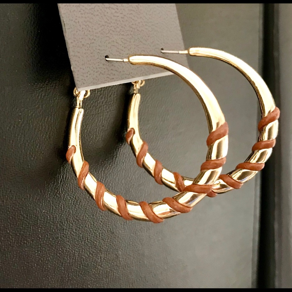 WHBM Gold Toned Earrings Vegan Leather detail FIRM